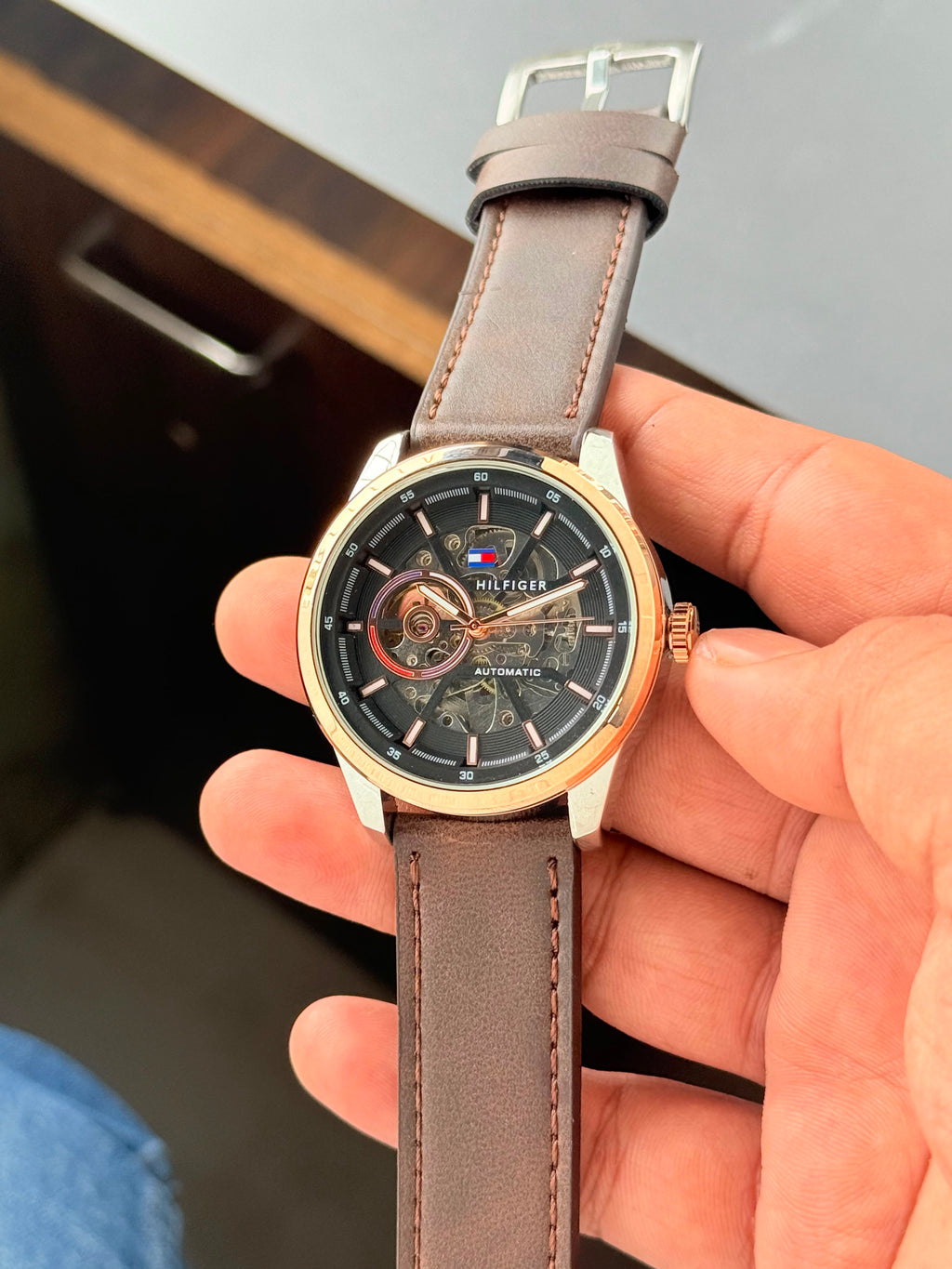 Tomm¥ Hilfig€r Brown Leather Open Back Automatic Mens All Working