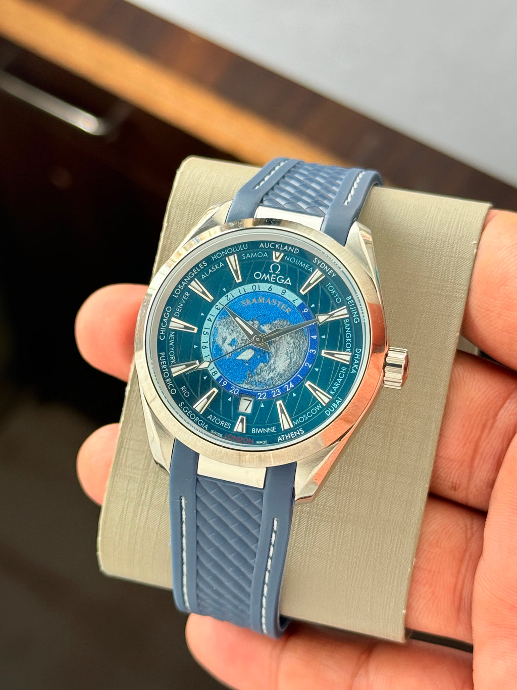 Omega Seamasterr Aquateraa WorldMap Blue Automatic Mens All Working