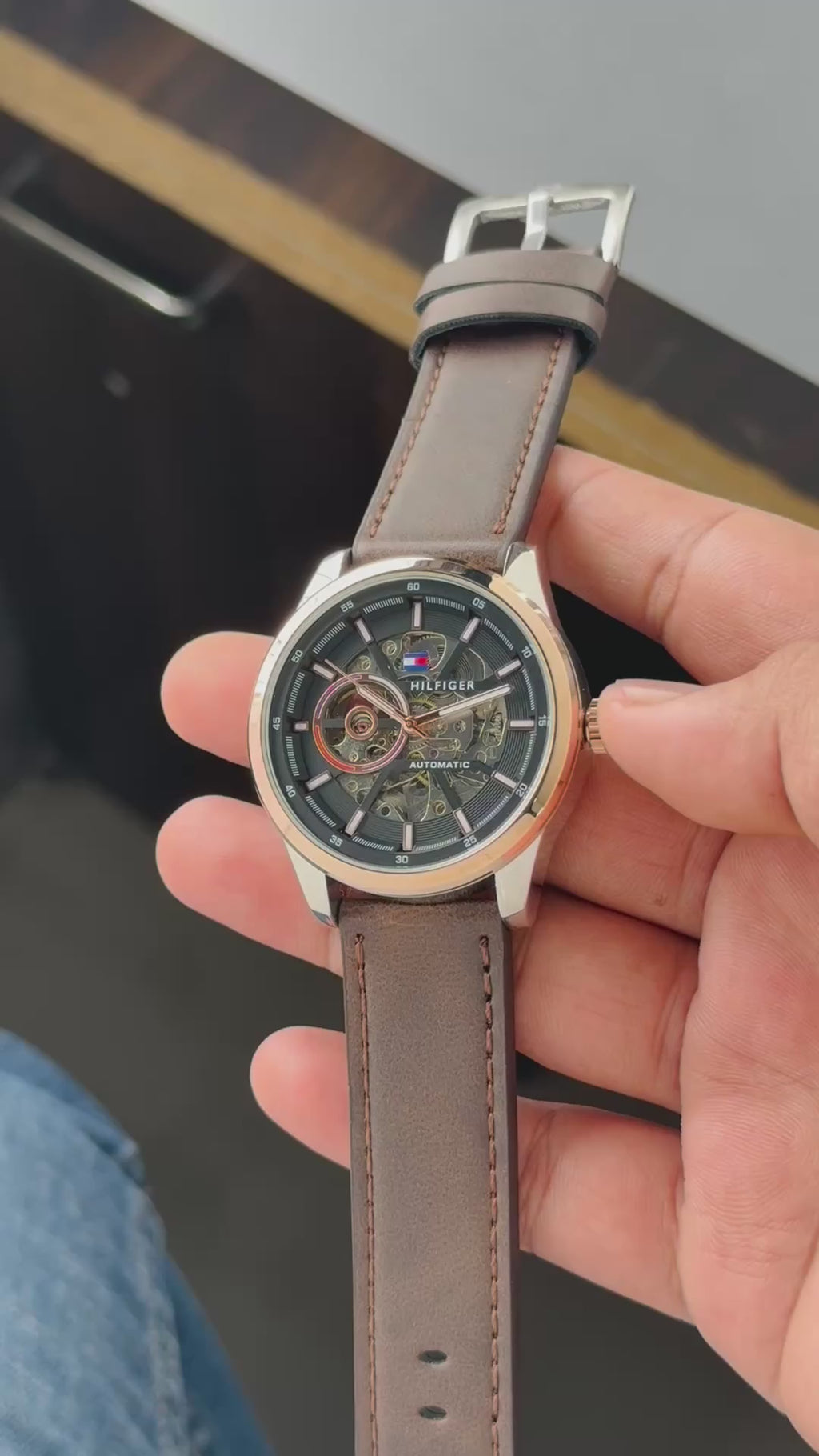 Tomm¥ Hilfig€r Brown Leather Open Back Automatic Mens All Working